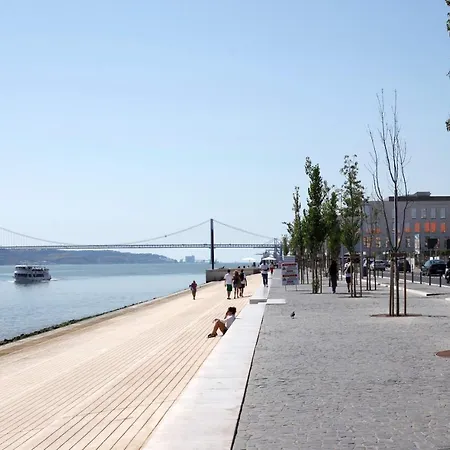 Apartamento Bl Bairro Alto Famous Bica Funicular Street View