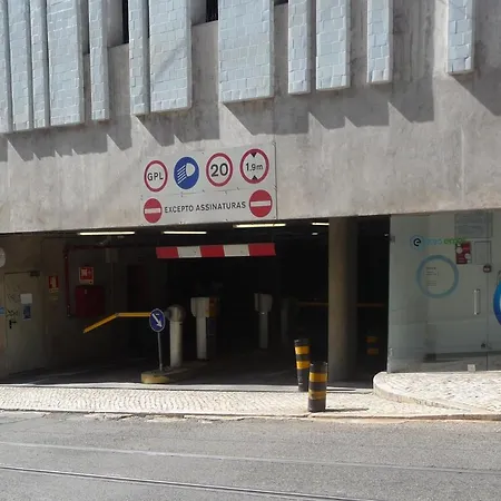 Apartment Bl Bairro Alto Famous Bica Funicular Street View