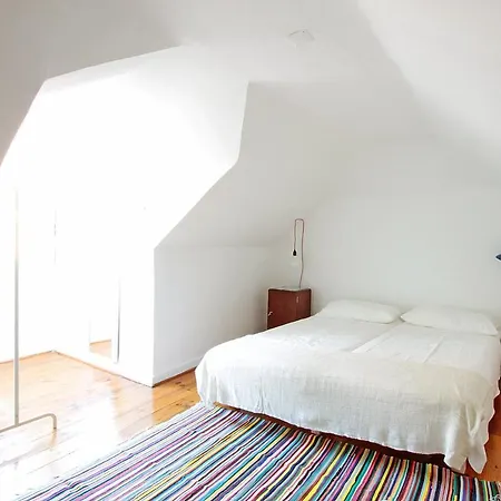 Apartment Bl Bairro Alto Famous Bica Funicular Street View *